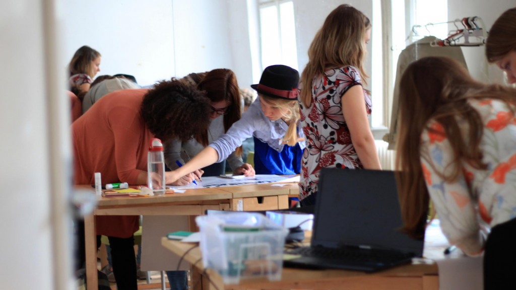 Workshop Marianna Horvath_ IB Polska EVS Volunteers (6)