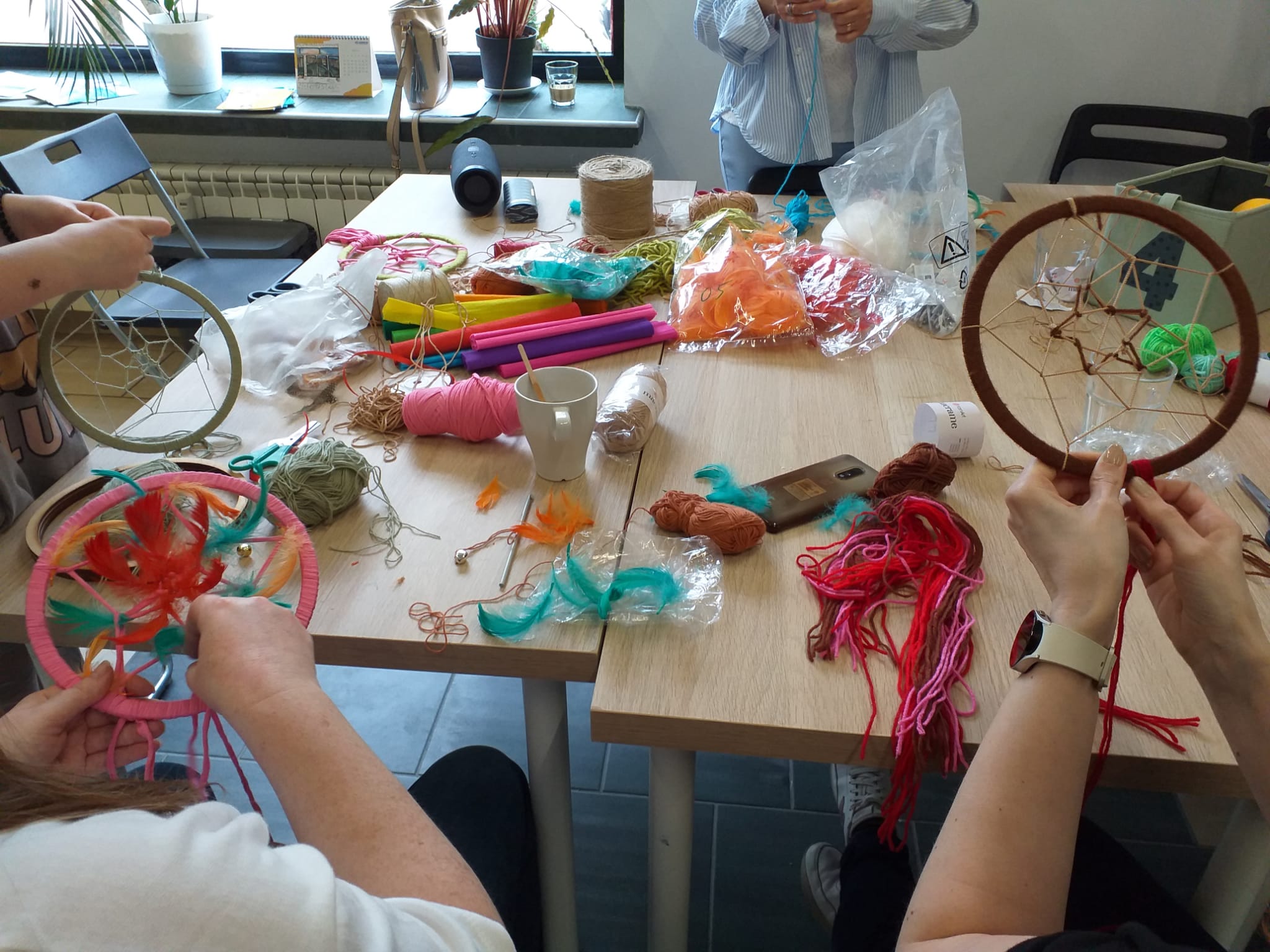 Czy 600 kubków kawy daje energię na przetańczenie 240 minut salsy? (PL/ENG/UA)