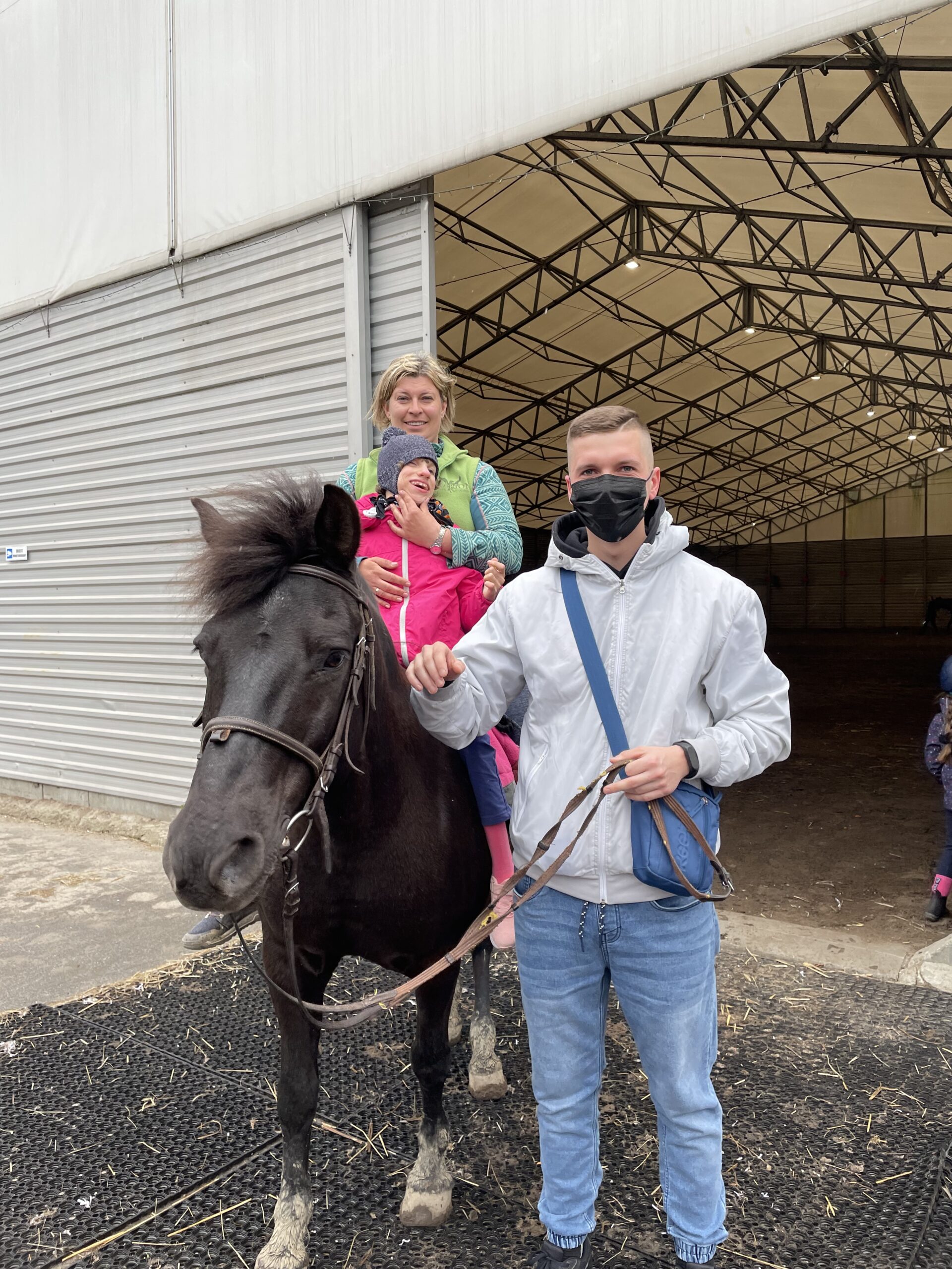 Poznajcie Dominikę i jej osobistego asystenta Dominika!
