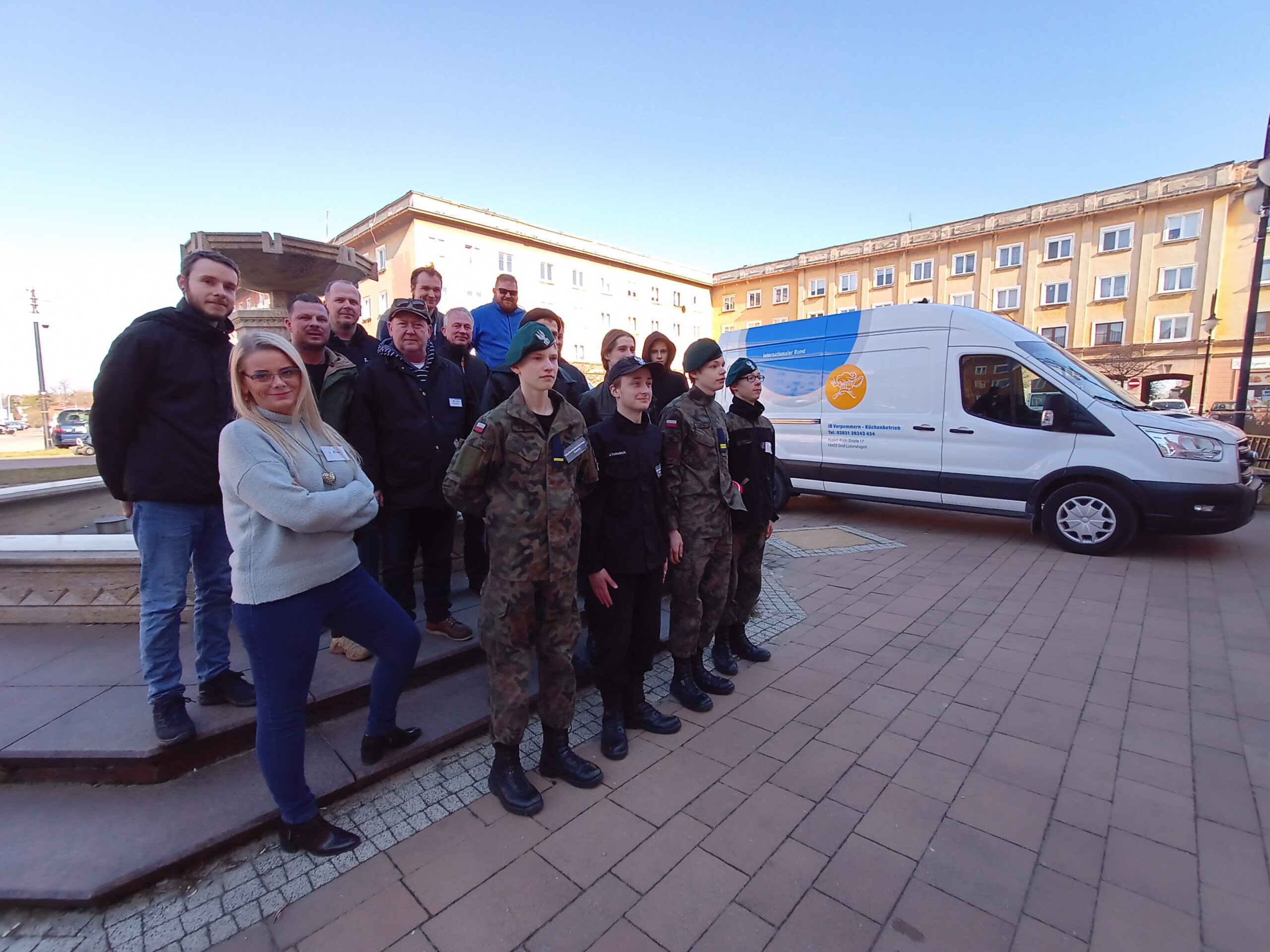 Konwój z darami z Niemiec przyjechał do Tychów