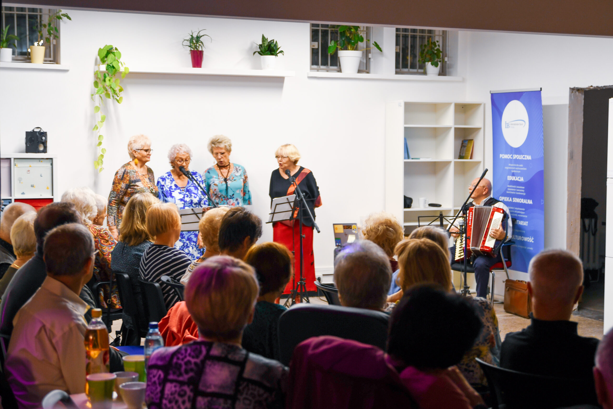 Klub Platyna w Centrum Edukacji i Wsparcia w Krakowie – fotorelacja z potańcówki