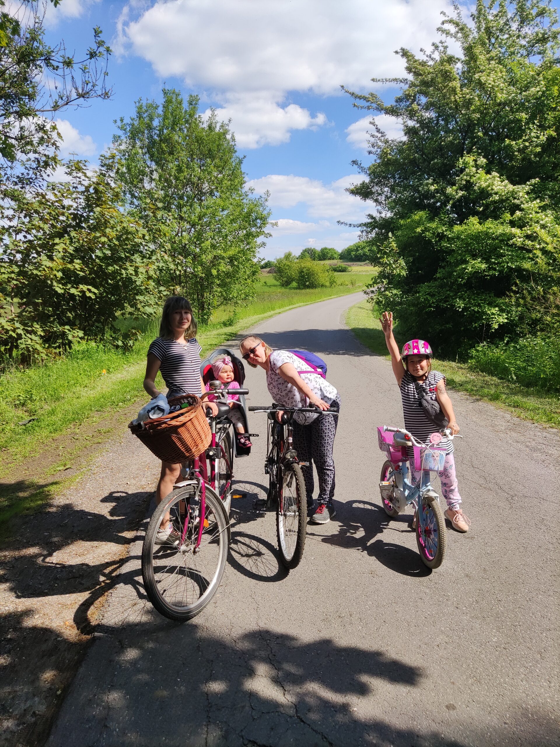 Wycieczka rowerowa z asystentką! Tak spędzają czas nasi podopieczni!