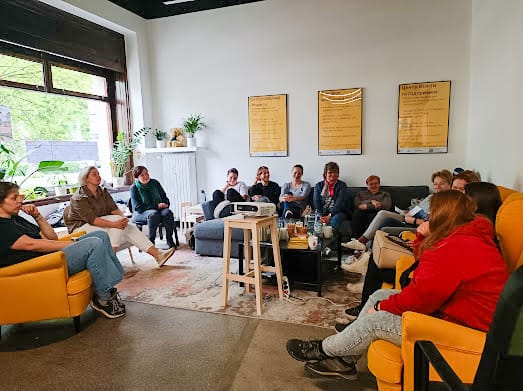 Warsztaty o sile kobiecości – budowanie pewności siebie i samoakceptacji