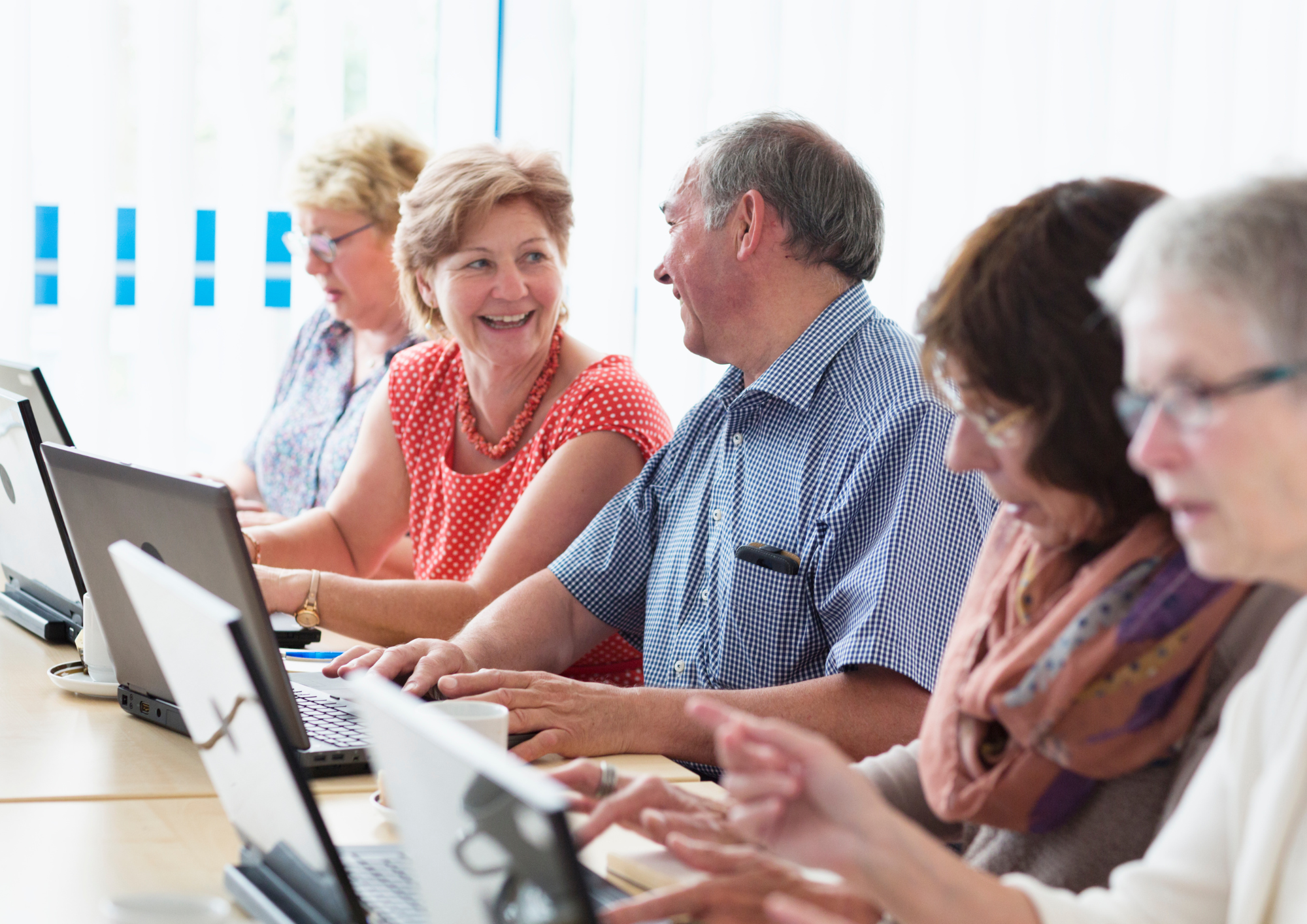 Obsługa komputerów dla seniorów – zapisy na zajęcia