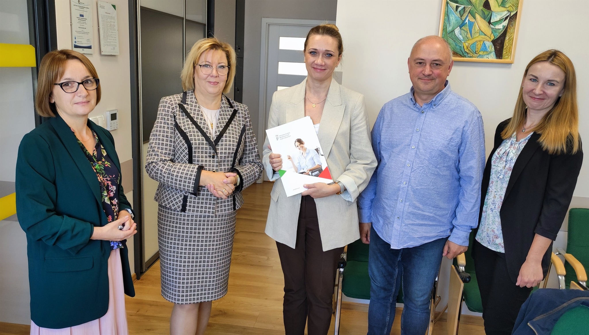 Więcej asystentów pomoże niepełnosprawnym! Podpisaliśmy umowę z PFRON Małopolska