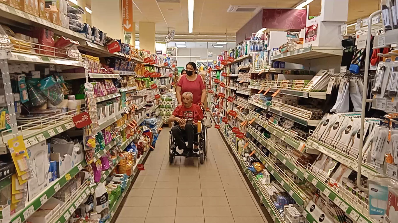 Asystenci i ich podopieczni – zobacz film o projektach „Razem dla seniorów”