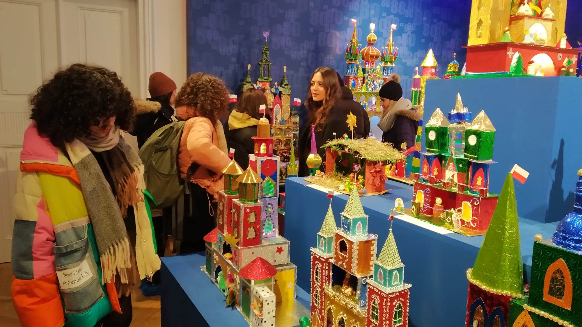 Wolontariusze na wystawie krakowskich szopek!