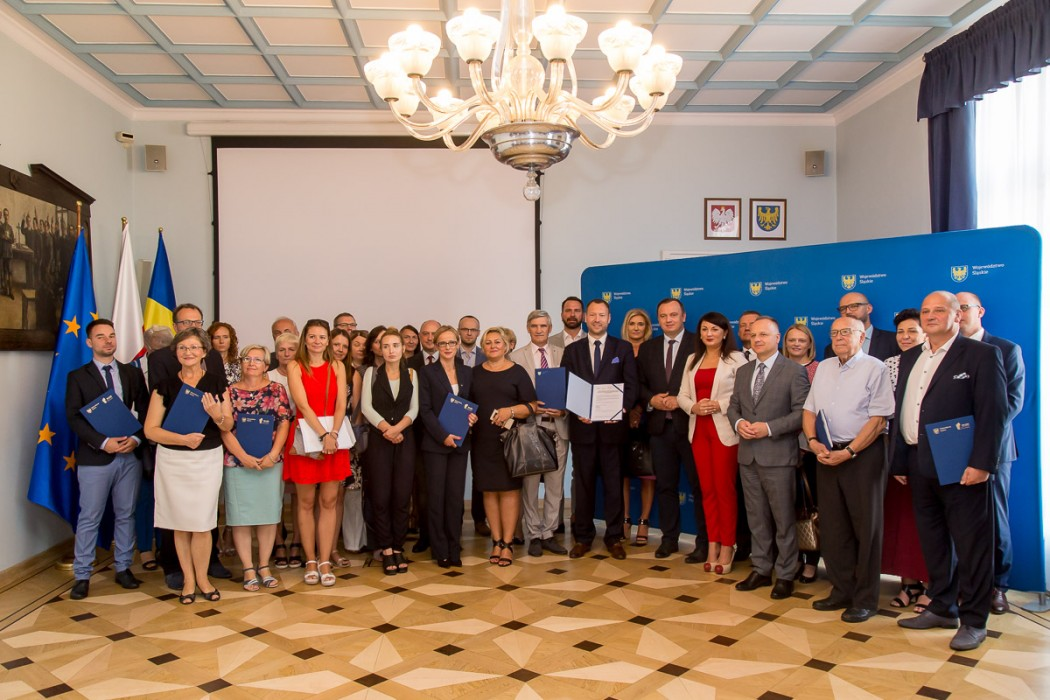 Uroczyste wręczenie umowy w Śląskim Urzędzie Marszałkowskim