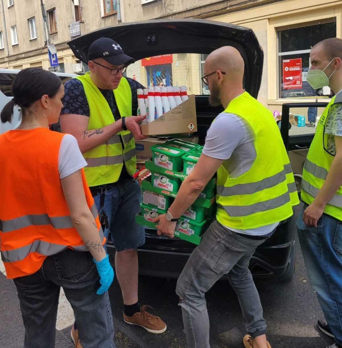 Podziękowania za wsparcie rzeczowe naszych magazynów z pomocą dla uchodźców!