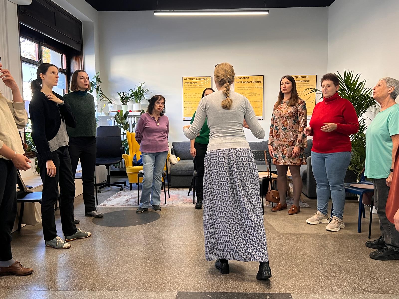 Warsztaty Śpiewu Tradycyjnego: Od Polskiego Folkloru po Bałkańskie Rytmy