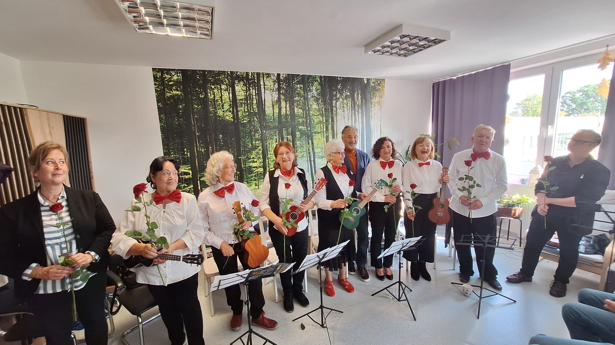 Debiut muzyczny w Klubie Seniora „Jesteś u siebie”!