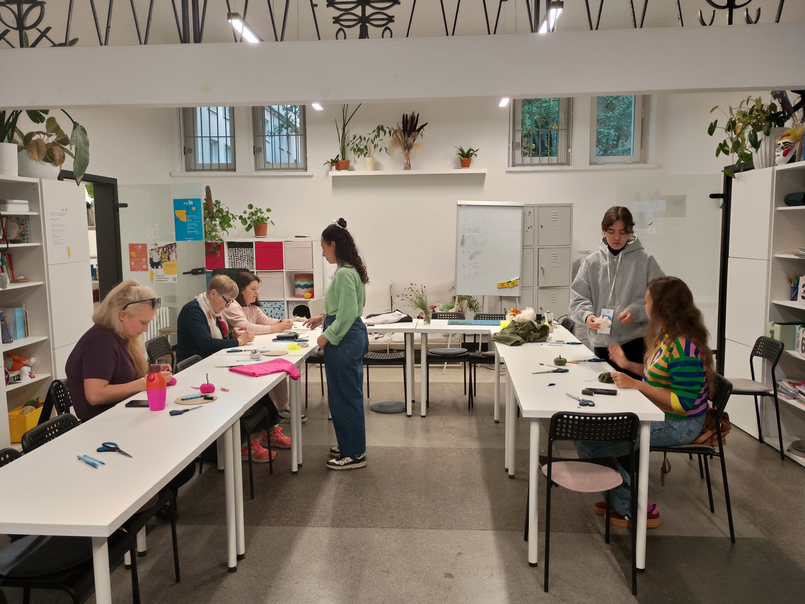 Harmonogram bezpłatnych zajęć w lutym w IB Polska w Hucie